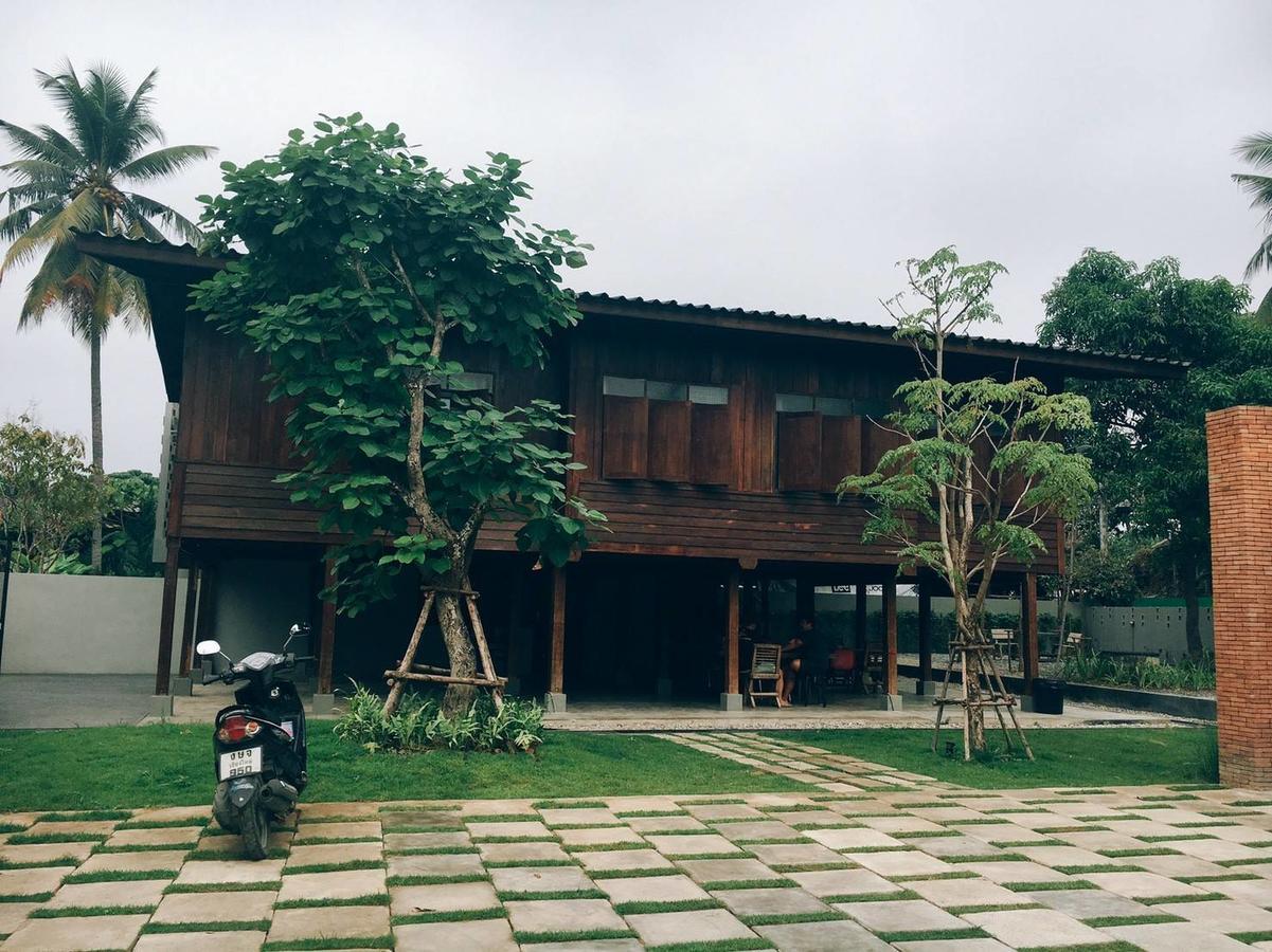 The Hommtel Hostel Chiang Mai Exterior photo