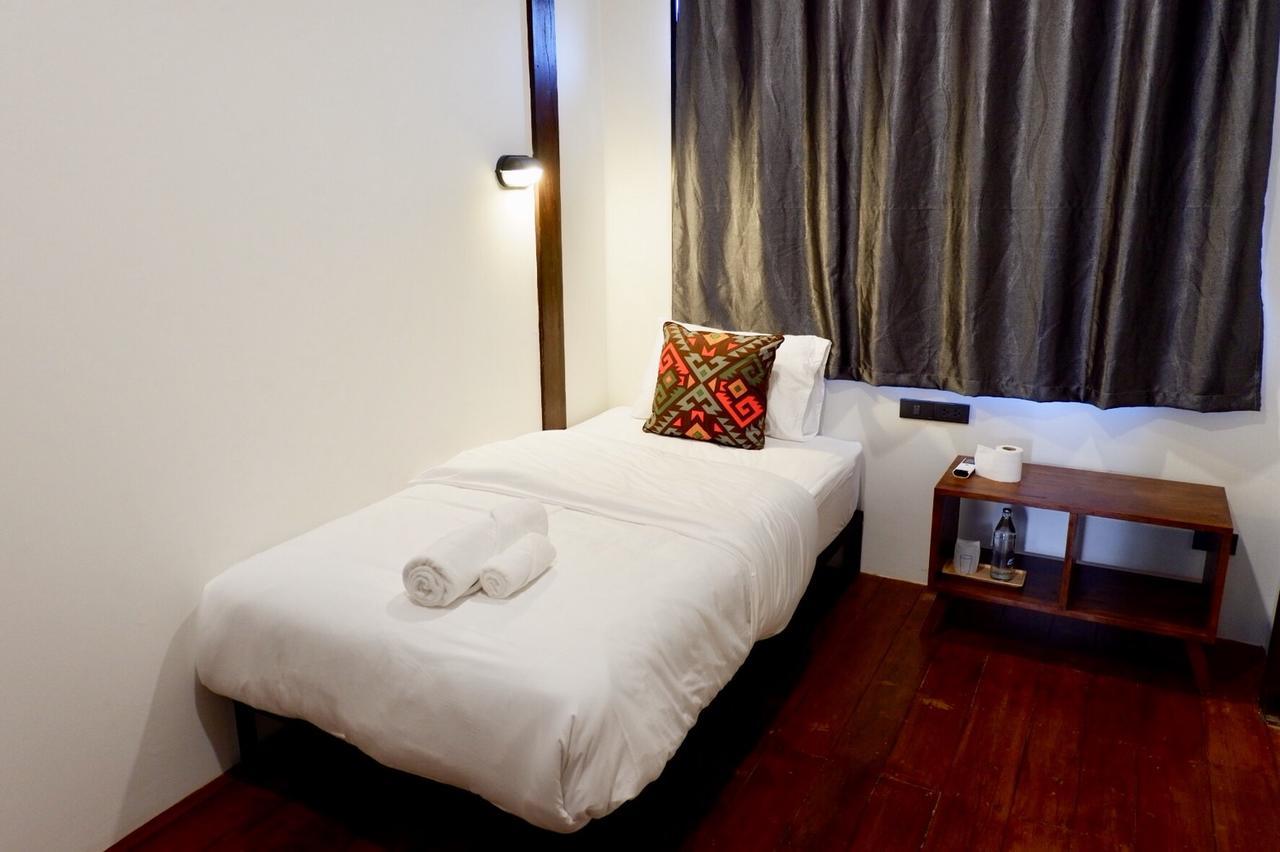 The Hommtel Hostel Chiang Mai Exterior photo
