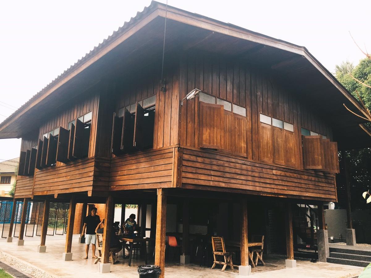 The Hommtel Hostel Chiang Mai Exterior photo
