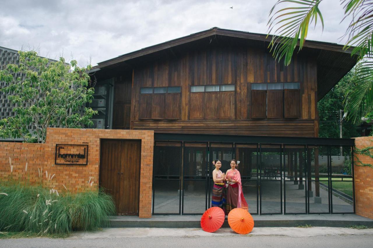 The Hommtel Hostel Chiang Mai Exterior photo